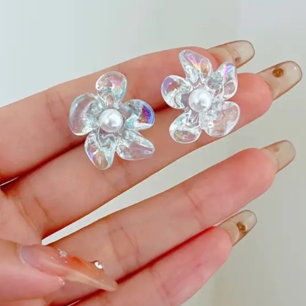 🌸Iridescent Blue Hibiscus Acrylic Pearl Post Back Earrings